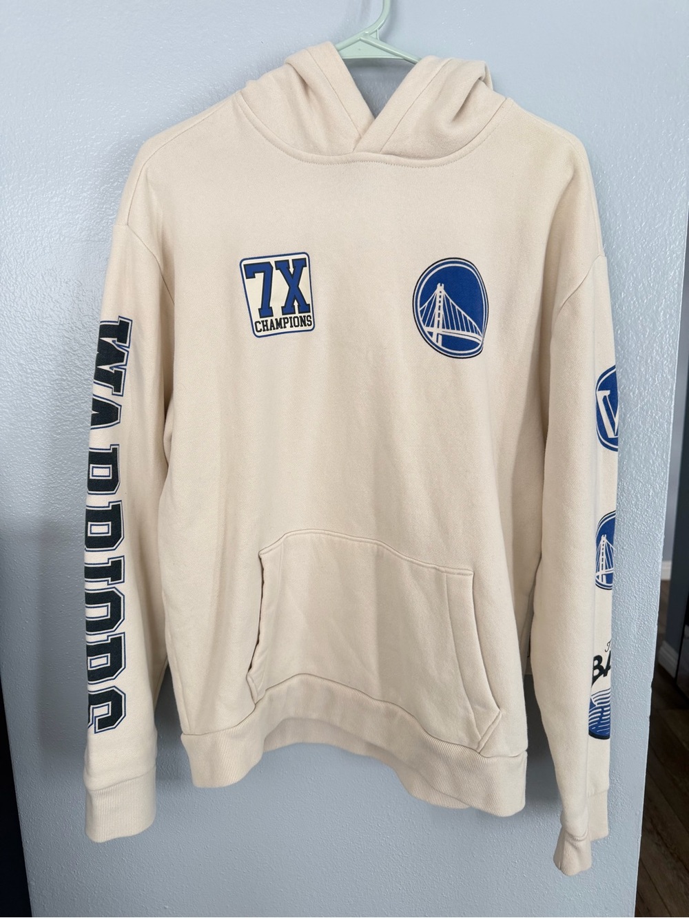 Hollister x NBA Golden State Warriors off-white fleece hoodie size M